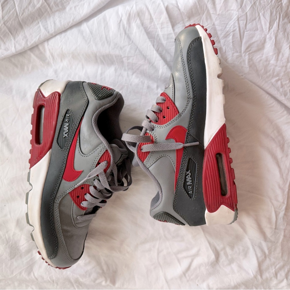 Nike Air Max Gym Shoes boys size 6.5y